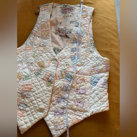 Reversible vest - Picture 7 of 9